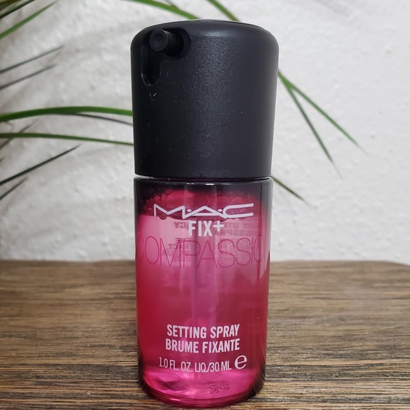 T-17: lot of 2 🛍 MAC Fix+ Compassion Setting Spray Mini - Picture 1 of 2